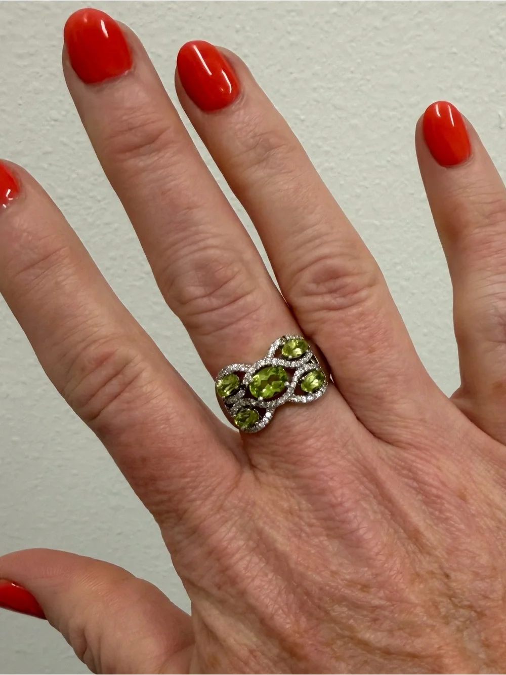 Beautiful Natural oval cut Burma Peridot 1.90CT 925 Sterling Silver Ring Size 9